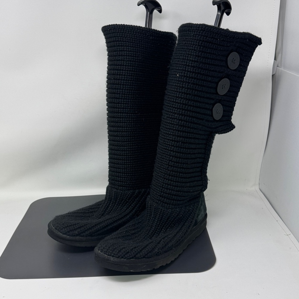 UGG 5819 Black Classic Cardy Knit Boots Women’s Size 7